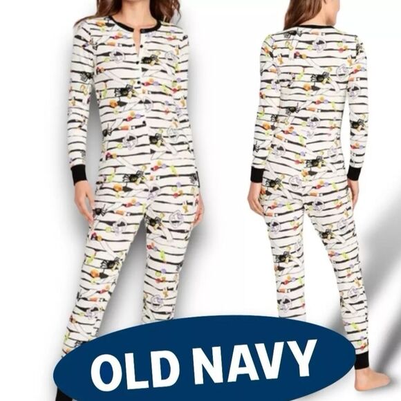 Old Navy Halloween Mummy Treats Spiders Witch Women's One Piece PJ Size Medium - Picture 1 of 13